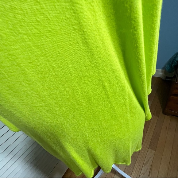 Micheal Kors size med women's top line green - Picture 2 of 16